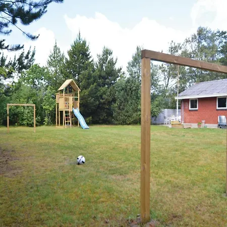 Three-bedroom Holiday In Holiday home Blavand