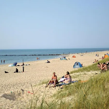 Holiday home Three-bedroom Holiday In Blavand
