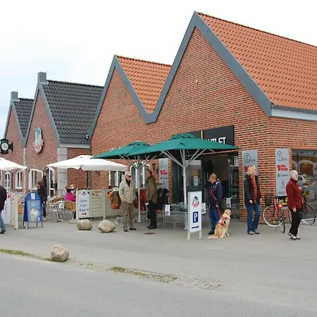 Three-bedroom Holiday In Blavand